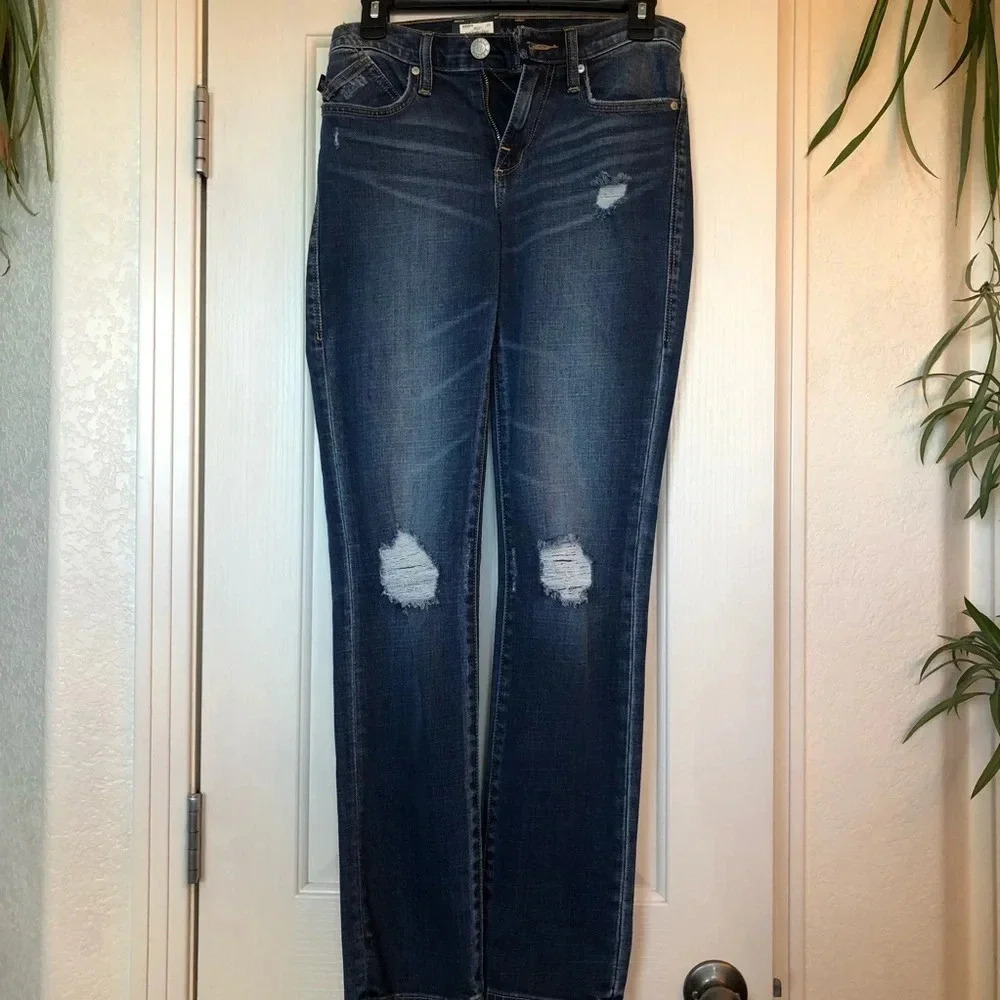 Rock & Republic Women’s Size 2 Medium Dark Wash Ripped Knee NWT